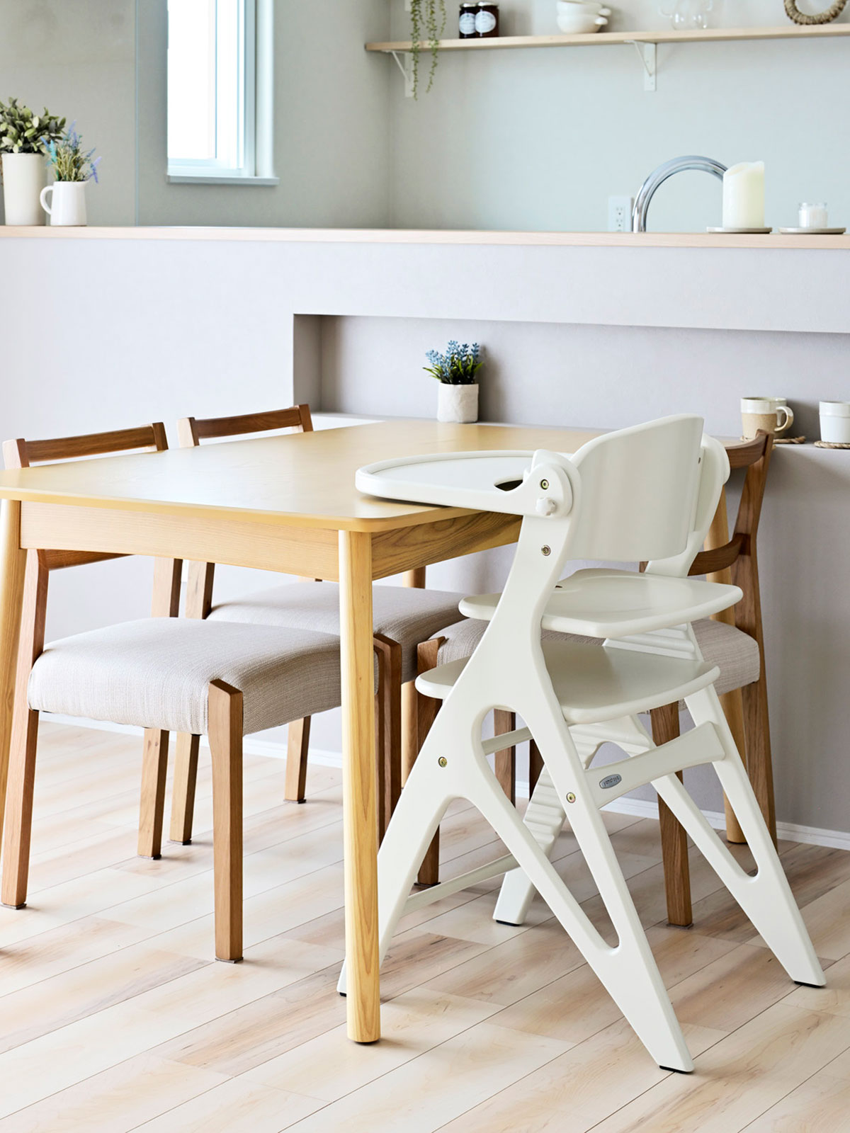 アッフル ソルベ チェア – ベビーベッド・ベビーチェアなら